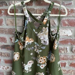 Doe and Rae green Floral blouse size Medium